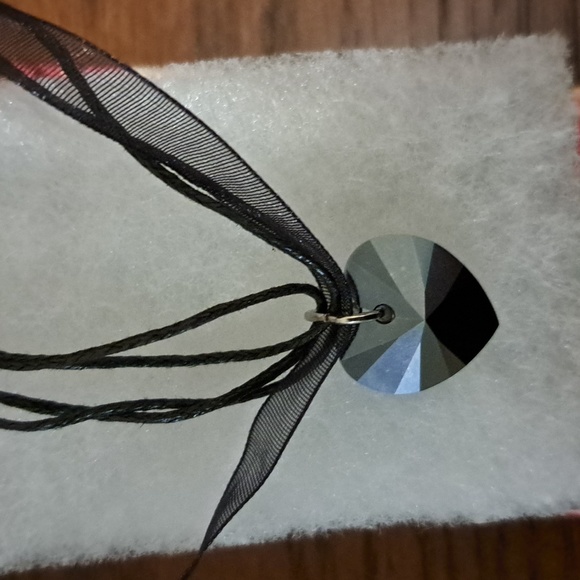 Arctic Ocean Crystal Heart Necklace - Picture 7 of 7